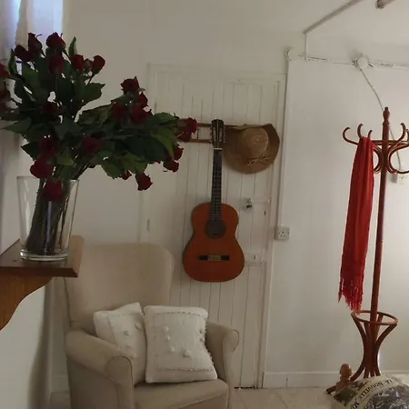 Nicosia Cosy Independent House